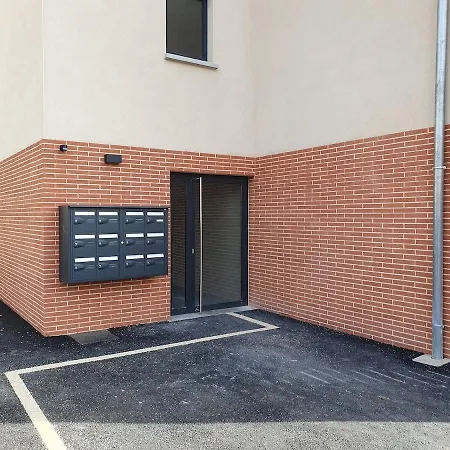 Eucalyptus - Centre - *