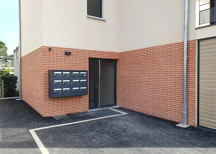 Eucalyptus - Centre - *